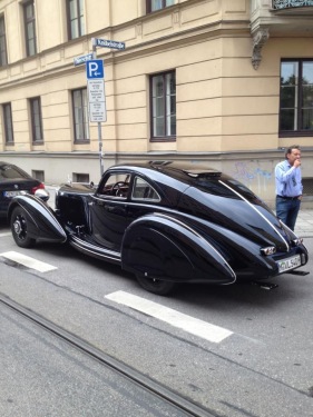 Mercedes-Autobahnkurier-540k-1