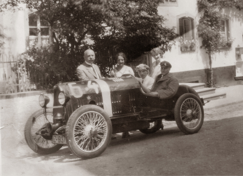 Unbekanntes Fahrzeug