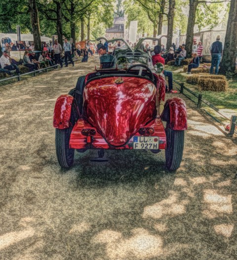 Bei der Fahrzeugabnahme