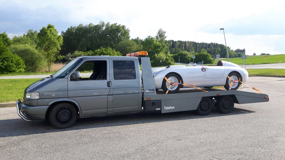 Renntransporter mit einem Veritas S