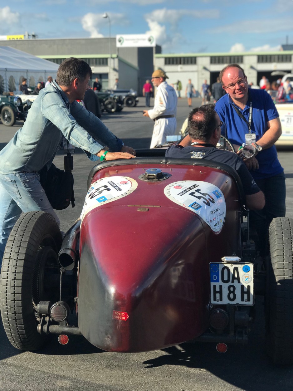 Plausch im alten Fahrerlager am Nürburgring